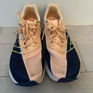 New Balance Fuel Cell Rebel V2 - Women’s Size 9 - Mango